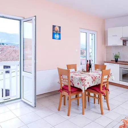 Ena Appartamento Vrboska